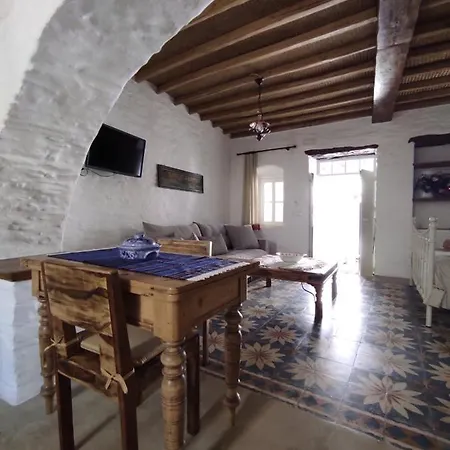 Σπίτι διακοπών Traditional In Chora #1