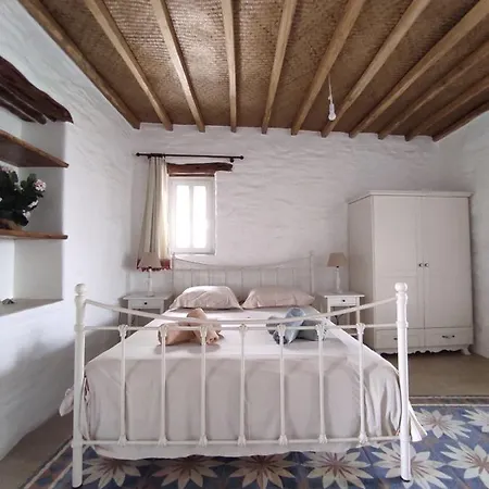Holiday home Traditional In Chora #1 Kythnos