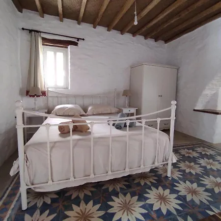 Traditional In Chora #1 *