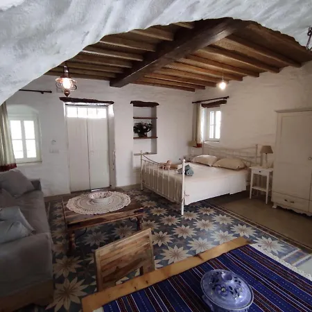 Traditional In Chora #1 *