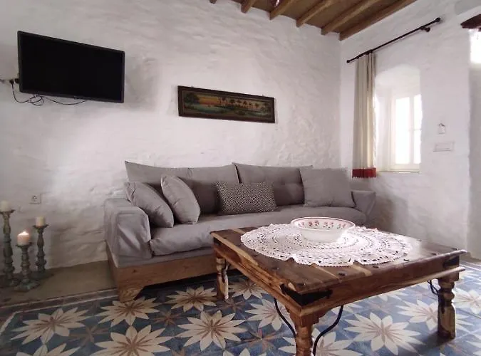 Traditional In Chora #1 *